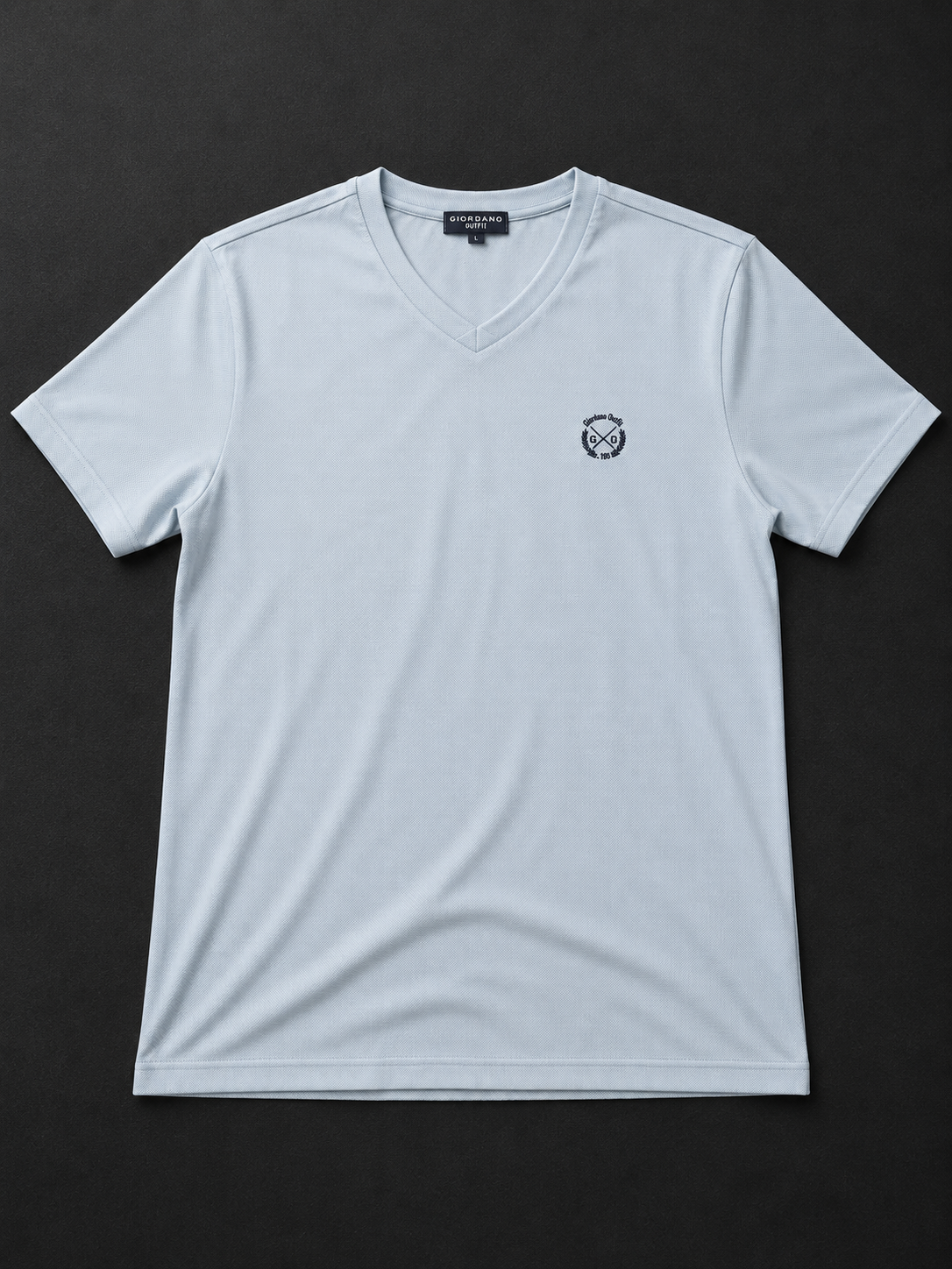 Giordano Outfit Ice Blue V-Neck T-Shirt